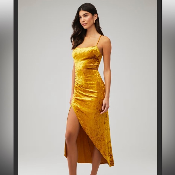 NWT Saylor Cyndey Elegant Gold Velvet Midi Dress - Medium - yellow - Picture 3 of 6